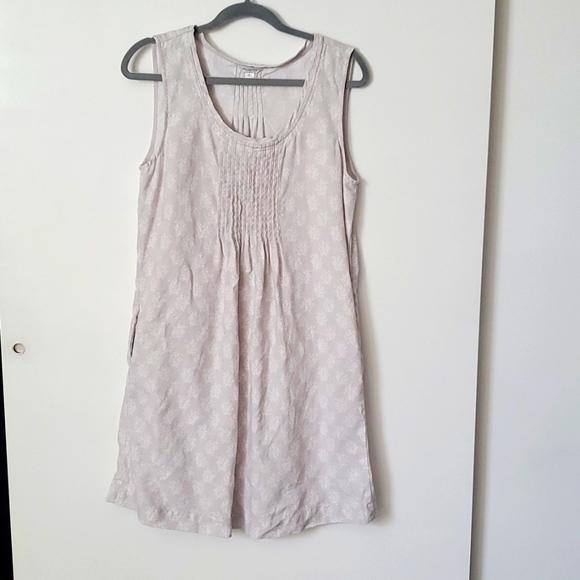 Garnet Hill Dresses & Skirts - Garnet Hill 100% linen dress